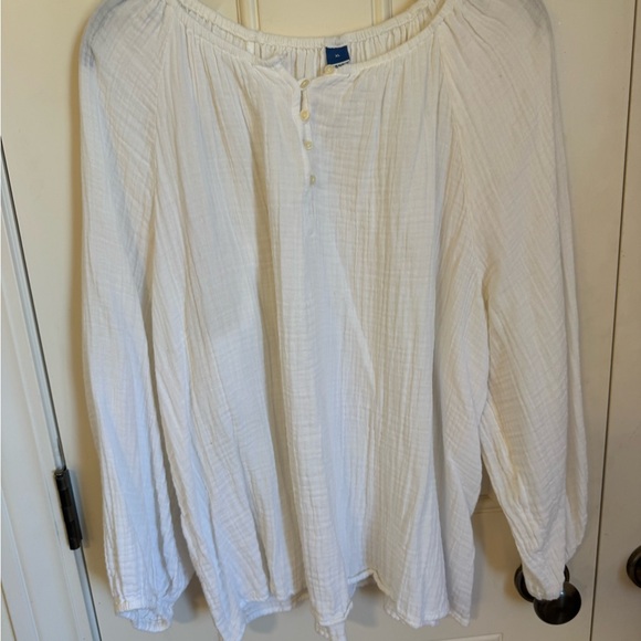 Old Navy White Button-Up Blouse XL or 1X - Picture 1 of 5